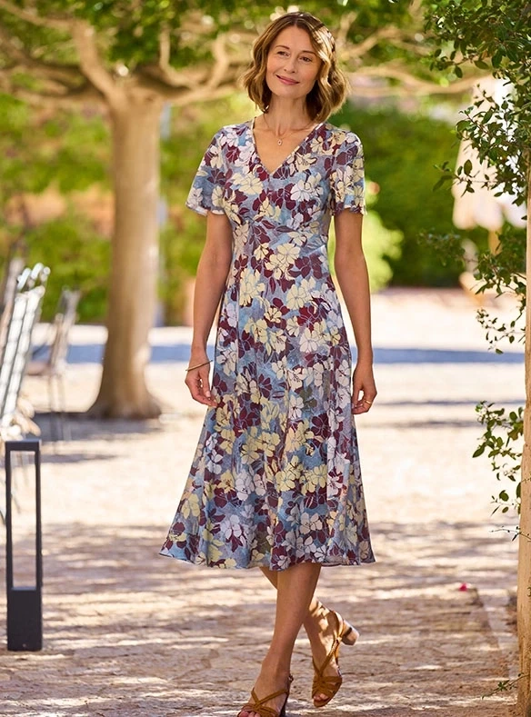 Robe fleurie dansante