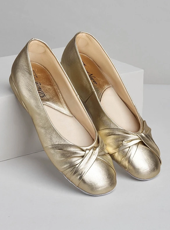 Ballerines en cuir à petit talon