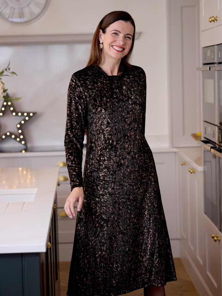 Robe en velours à col noué