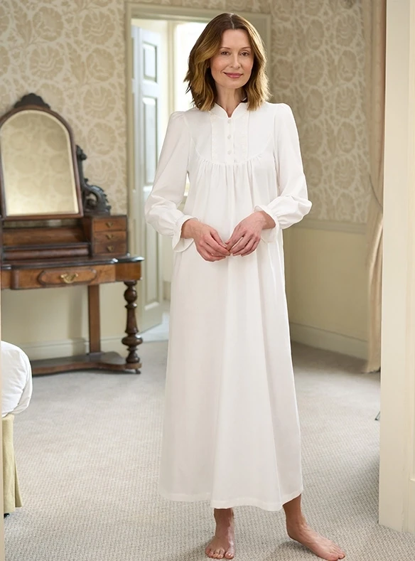 Chemise de nuit en twill de coton uni à manches longues