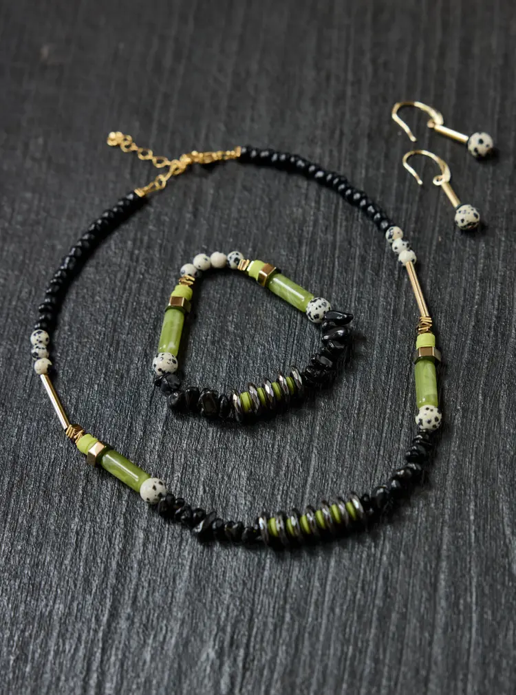Collier en pierres semi-précieuses fait main